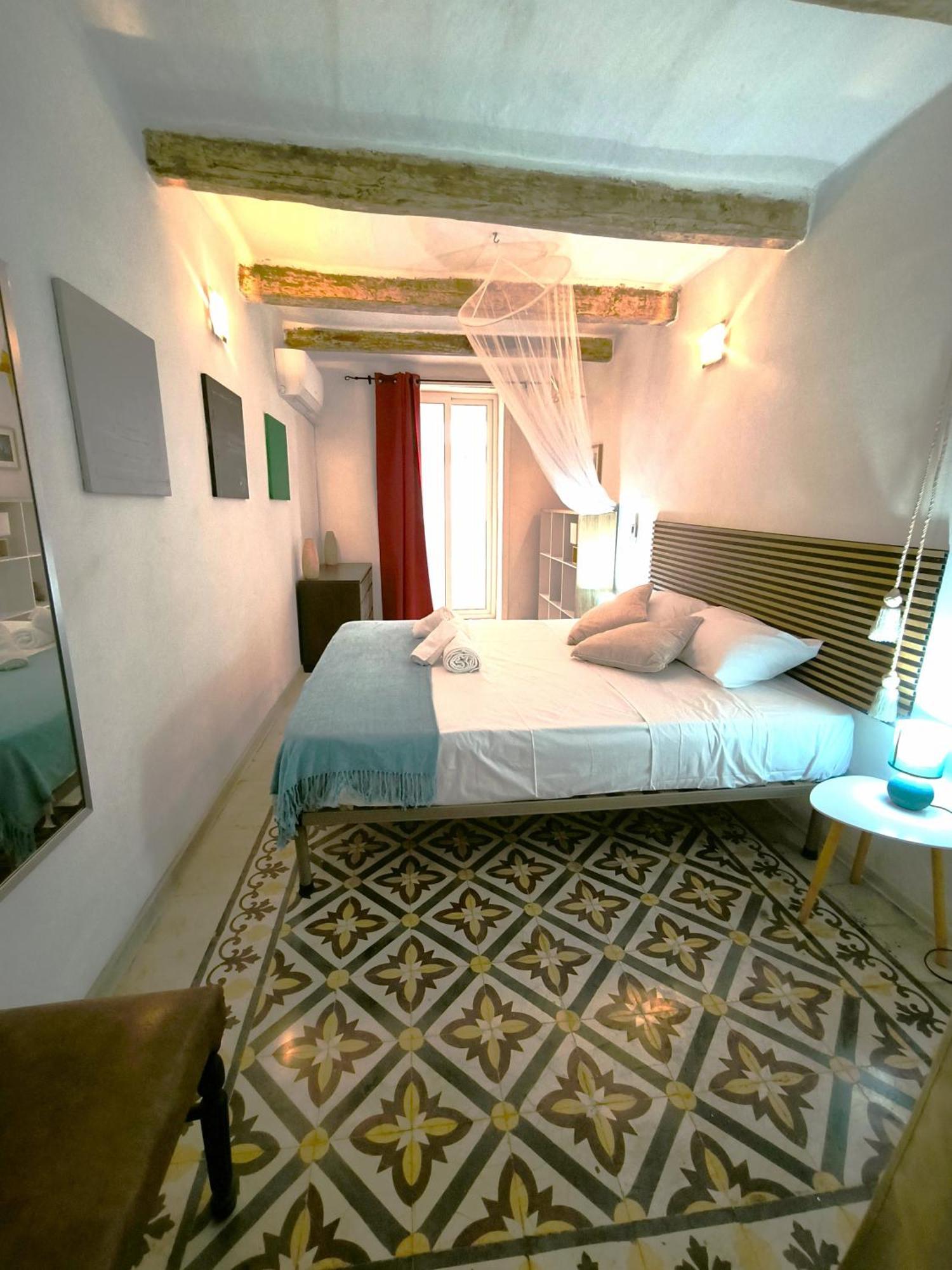 Stunning Valletta 3 Bedroom Town House Екстер'єр фото