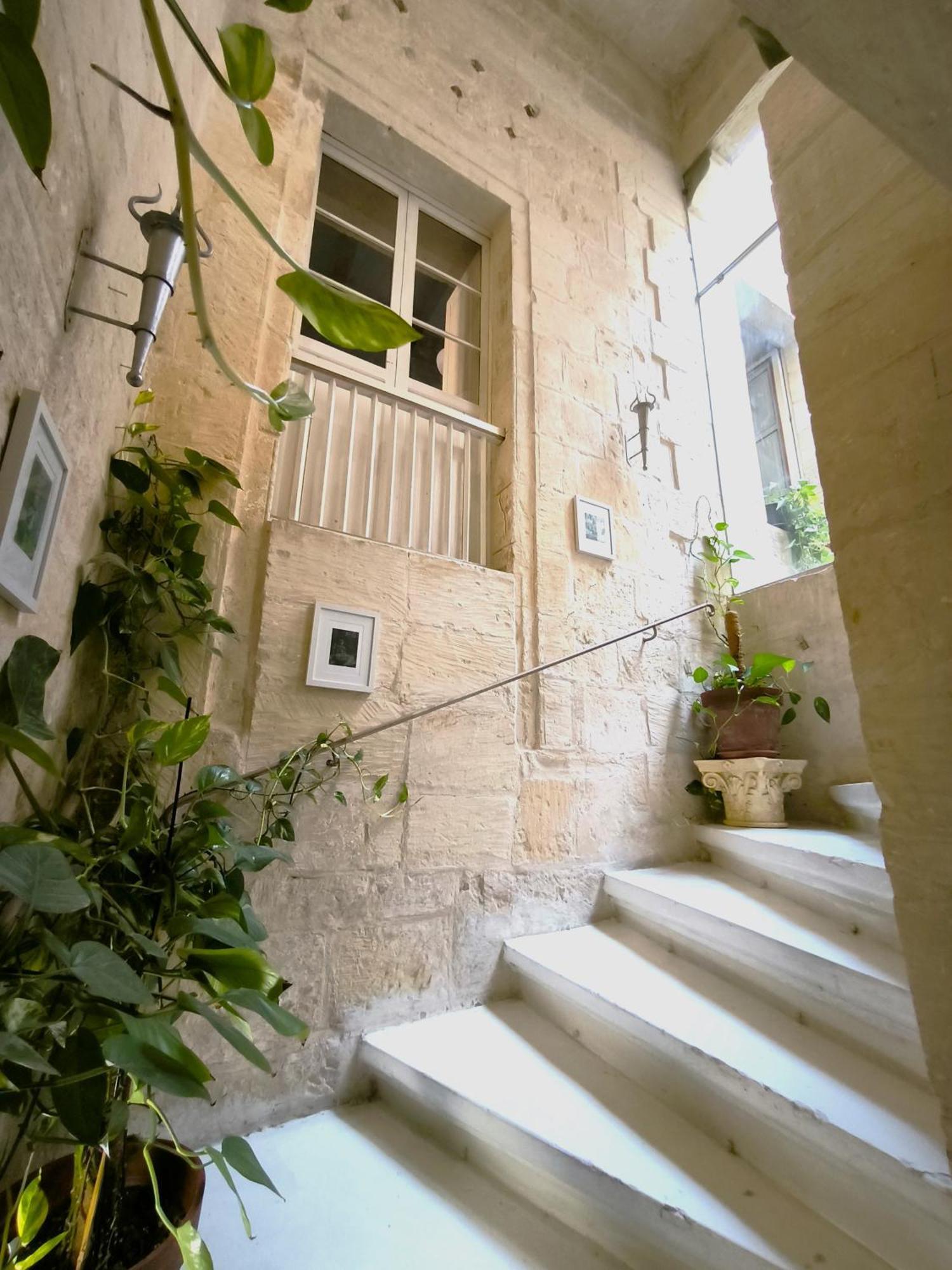 Stunning Valletta 3 Bedroom Town House Екстер'єр фото